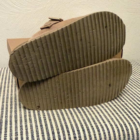 Cushionaire Clogs Size 9 - Picture 5 of 5